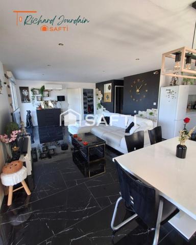 Plain-pied contemporain avec piscine et terrain privé