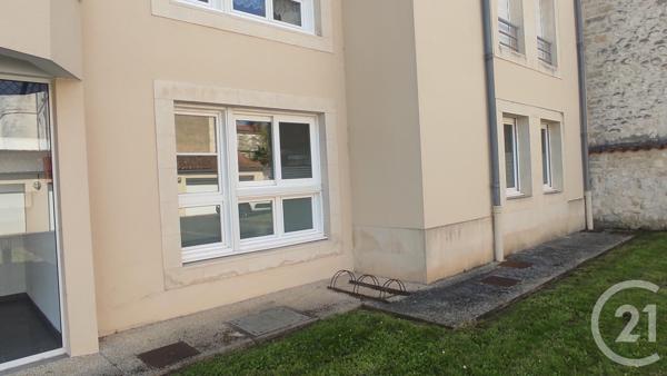 Appartement à vendre  5 pièces - 86,90 m2 SAINTES - 17