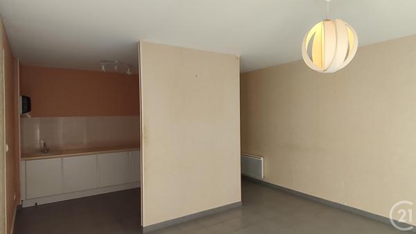 Appartement à vendre  5 pièces - 86,90 m2 SAINTES - 17