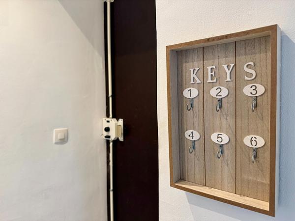 Appartement Rénové en Bord de Mer à La Ciotat - Traversant - Investissement.