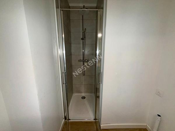 Appartement Rénové en Bord de Mer à La Ciotat - Traversant - Investissement.