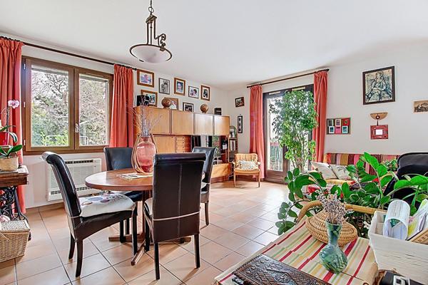 Maison familiale type 4 /5 avec dépendance  de Type 2/3 , Vue dominante