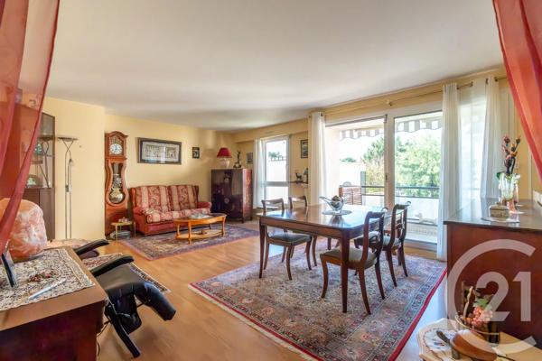 Appartement F5 à vendre  5 pièces - 101,26 m 2   ST MAUR DES FOSSES  - 94