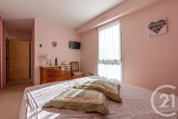 Appartement F5 à vendre  5 pièces - 101,26 m 2   ST MAUR DES FOSSES  - 94