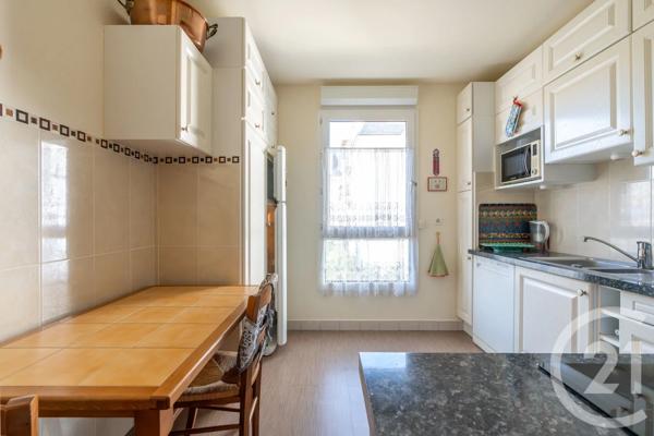 Appartement F5 à vendre  5 pièces - 101,26 m 2   ST MAUR DES FOSSES  - 94