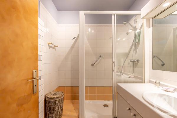Appartement F5 à vendre  5 pièces - 101,26 m 2   ST MAUR DES FOSSES  - 94