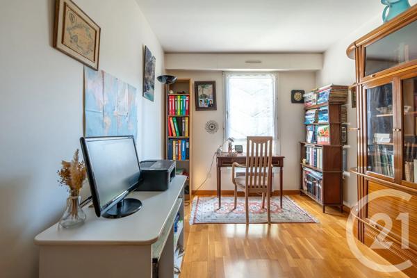 Appartement F5 à vendre  5 pièces - 101,26 m 2   ST MAUR DES FOSSES  - 94
