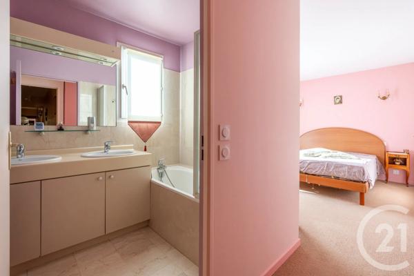 Appartement F5 à vendre  5 pièces - 101,26 m 2   ST MAUR DES FOSSES  - 94