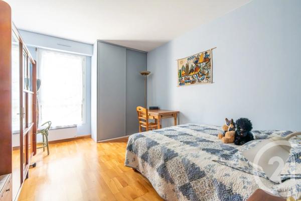 Appartement F5 à vendre  5 pièces - 101,26 m 2   ST MAUR DES FOSSES  - 94