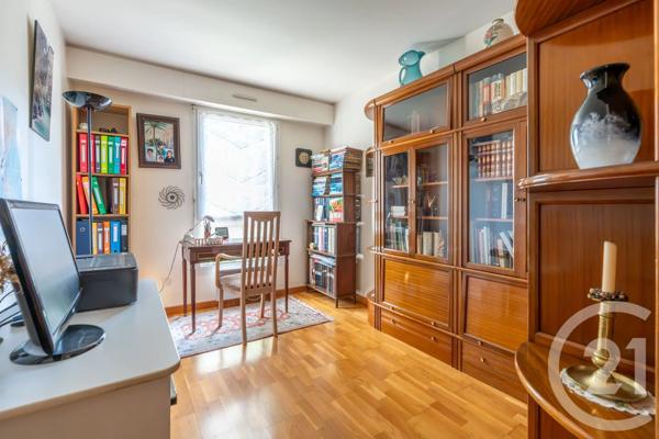 Appartement F5 à vendre  5 pièces - 101,26 m 2   ST MAUR DES FOSSES  - 94