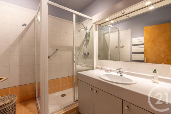 Appartement F5 à vendre  5 pièces - 101,26 m 2   ST MAUR DES FOSSES  - 94