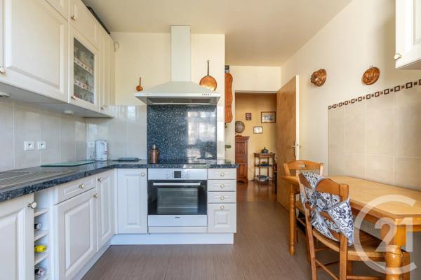 Appartement F5 à vendre  5 pièces - 101,26 m 2   ST MAUR DES FOSSES  - 94
