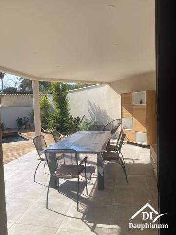 Villa contemporaine vue mer