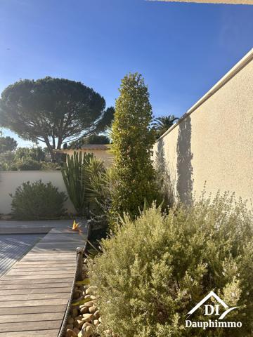 Villa contemporaine vue mer