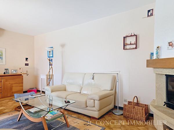 Maison 119 m² sur 780 m² au calme avec vue 249 000 € H.A.I.*