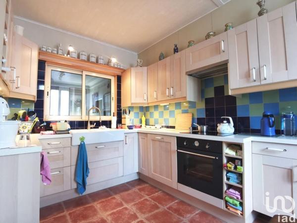 Maison 5 pièces de 140 m² à Saint-Honoré-les-Bains (58360)