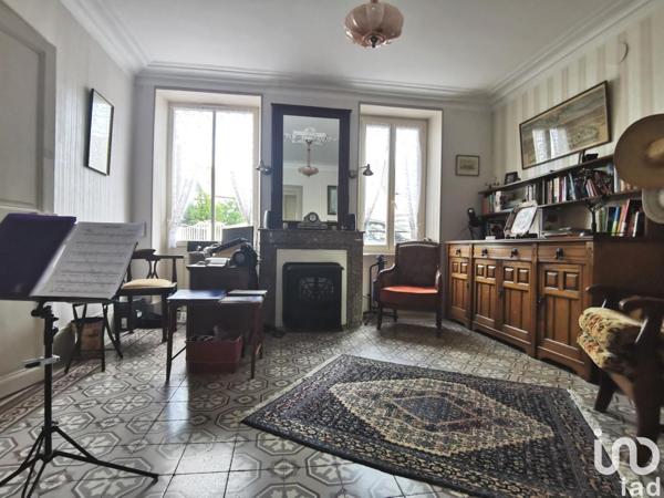 Maison 5 pièces de 140 m² à Saint-Honoré-les-Bains (58360)