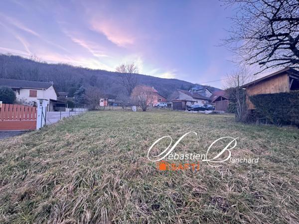 Terrain à bâtir avec vue Mont-Blanc – 915 m² – Puthier (Corbonod)