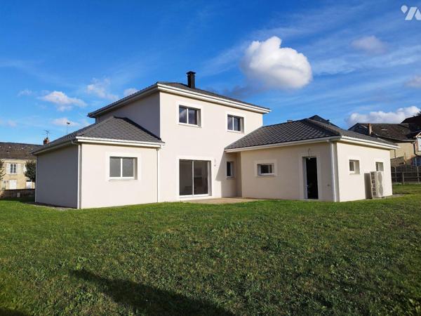 Pavillon de plain-pied de 2019 composé d'une entrée, séjour-salon, cuisine, cellier, WC, chambr...