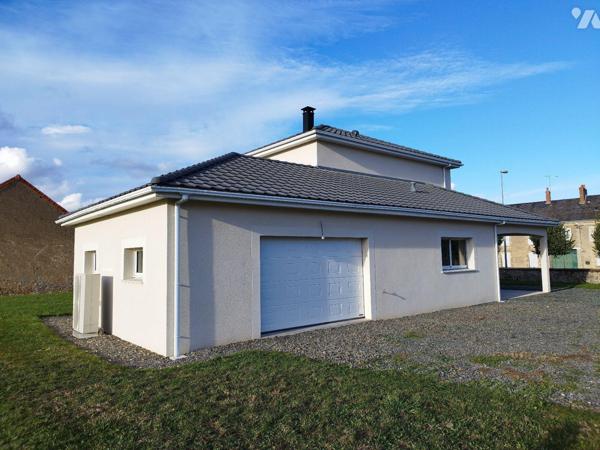 Pavillon de plain-pied de 2019 composé d'une entrée, séjour-salon, cuisine, cellier, WC, chambr...