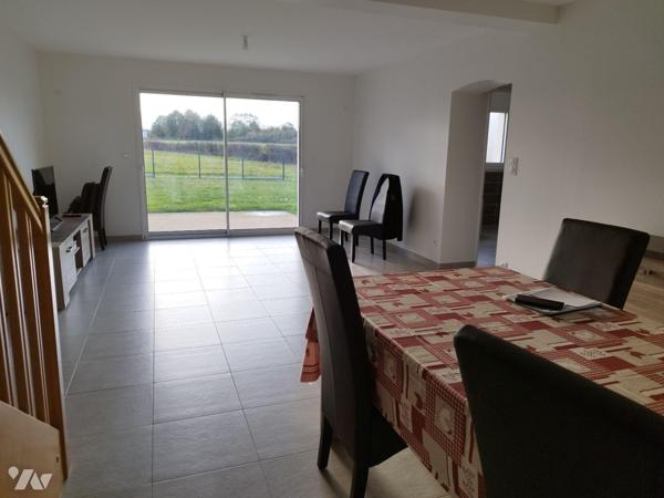 Pavillon de plain-pied de 2019 composé d'une entrée, séjour-salon, cuisine, cellier, WC, chambr...