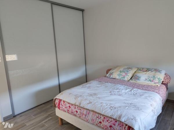 Pavillon de plain-pied de 2019 composé d'une entrée, séjour-salon, cuisine, cellier, WC, chambr...