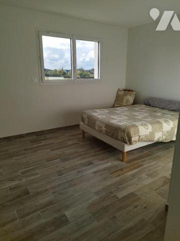 Pavillon de plain-pied de 2019 composé d'une entrée, séjour-salon, cuisine, cellier, WC, chambr...