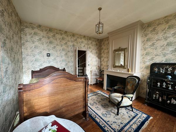 Propriété en Pierre avec Vue sur la Dordogne à Bourg-sur-Gironde