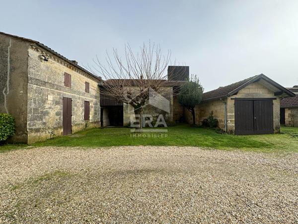Propriété en Pierre avec Vue sur la Dordogne à Bourg-sur-Gironde