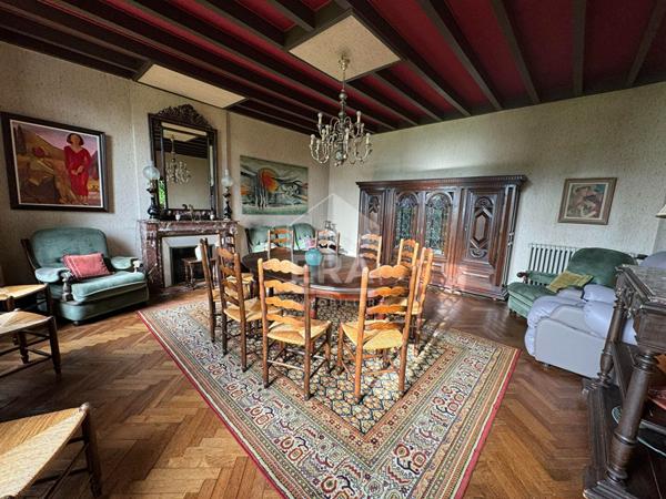 Propriété en Pierre avec Vue sur la Dordogne à Bourg-sur-Gironde