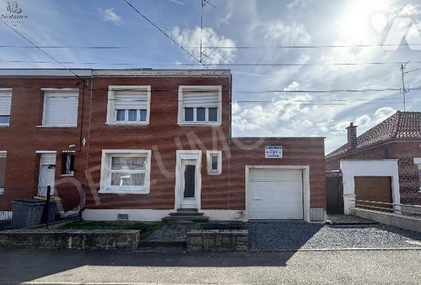 Maison semi mitoyenne à usage d'habitation