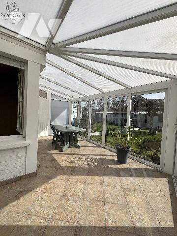 Maison semi mitoyenne à usage d'habitation