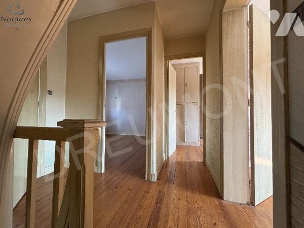 Maison semi mitoyenne à usage d'habitation