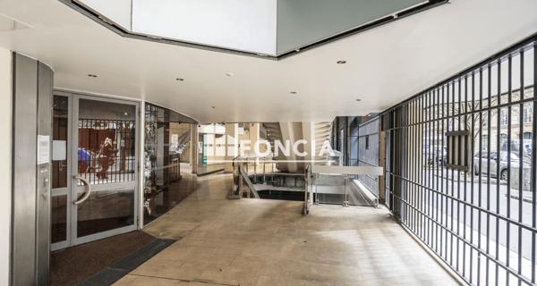 À vendre Studio 31.64 m² - Paris 75010