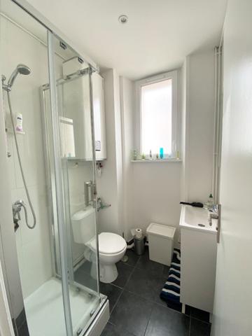 Brest - Appartement T1. Rue Fautras. Meublé