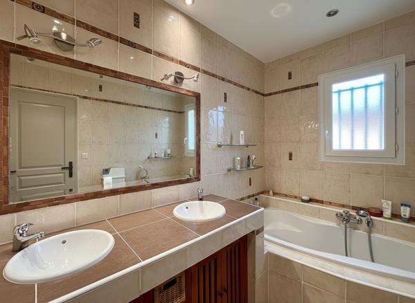 Maison Audenge 5 pièce(s) 144 m2