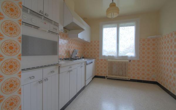 Maison à vendre    4 pièces •  La Chapelle-Saint-Mesmin