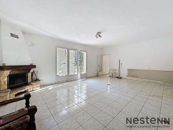 Villa à rénover T7 210 m2 sur terrain 7400 m2 Trets