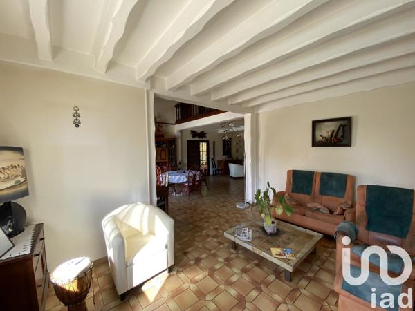 Maison 5 pièces de 246 m² à Arès (33740)