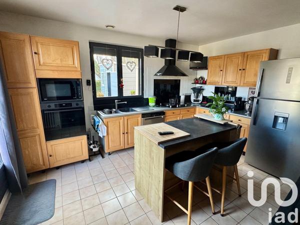 Maison 6 pièces de 120 m² à Clermont (60600)