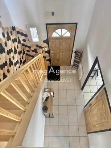 Maison à Domart-en-Ponthieu, 80620 - 7 pièces 158m²