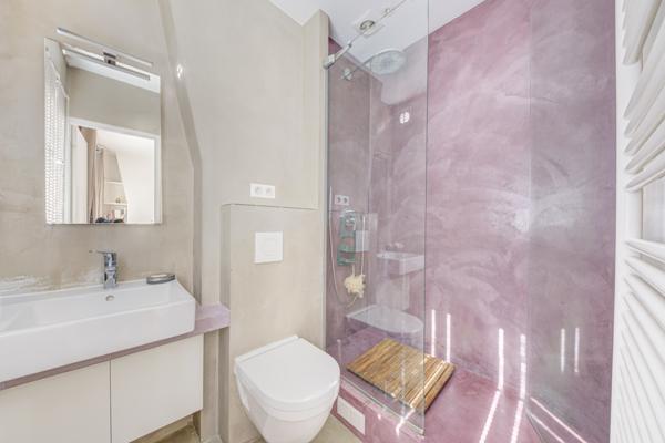 Appartement
         5 pièces
        - 91 m² Bien prestige 1 280 000 € *