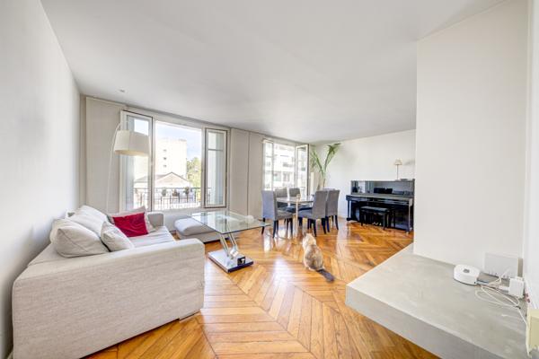 Appartement
         5 pièces
        - 91 m² Bien prestige 1 280 000 € *