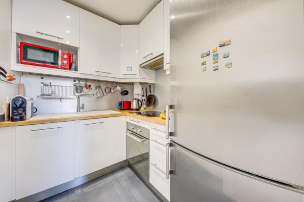 Appartement
         5 pièces
        - 91 m² Bien prestige 1 280 000 € *