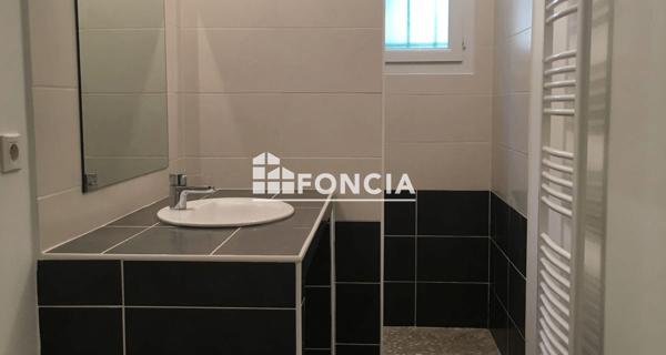 Location Maison 3 pièces 62.29 m² - Uchaux 84100