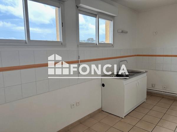 Location Appartement 4 pièces 82.95 m² - 257 AVENUE LAENNEC Six Fours Les Plages 83140