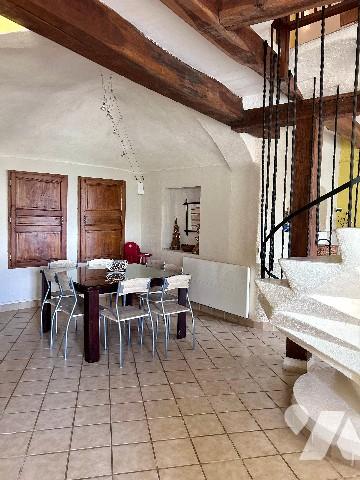 À vendre – Charmante maison avec vue panoramique à Nazelles-Négron