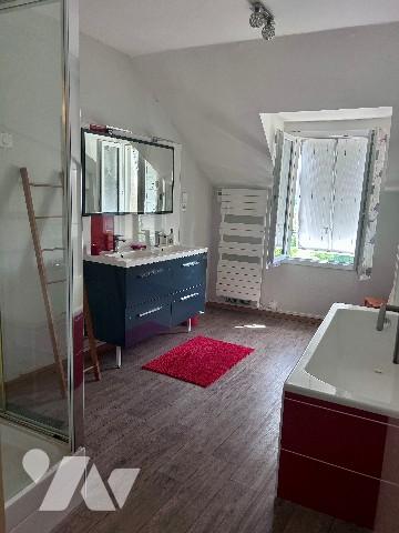 À vendre – Charmante maison avec vue panoramique à Nazelles-Négron