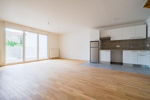 Appartement Asnières Sur Seine 3 pièce(s) VIDE 84 m2 duplex