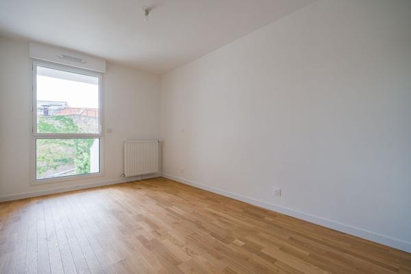 Appartement Asnières Sur Seine 3 pièce(s) VIDE 84 m2 duplex